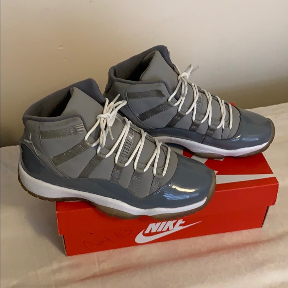 Jordans 11